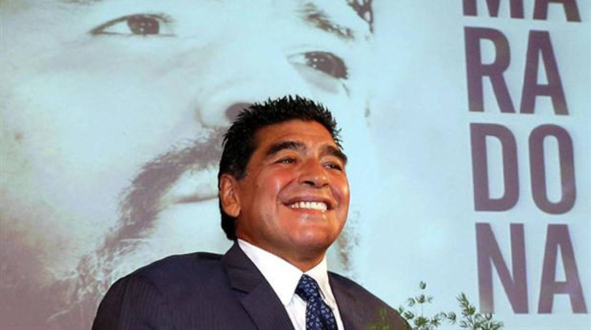 Maradona debe 39 millones de euros a hacienda italiana
