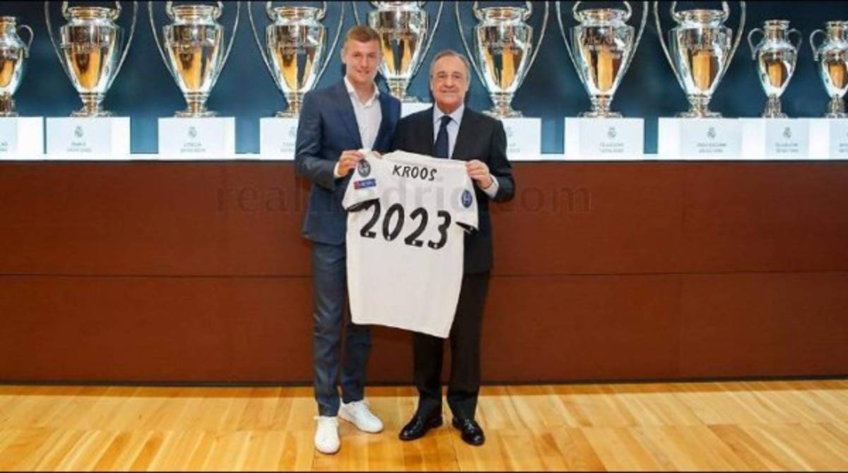 Mercado: Definido dónde jugará Mbappé, Ajax presenta fichaje... ¿y el nuevo jugador del Barça?