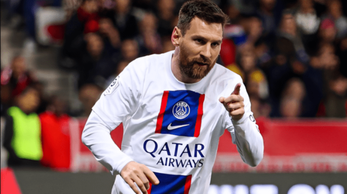 Messi rompe otro récord y ya es el futbolista con más títulos en toda la historia: La increíble diferencia que le saca a Cristiano