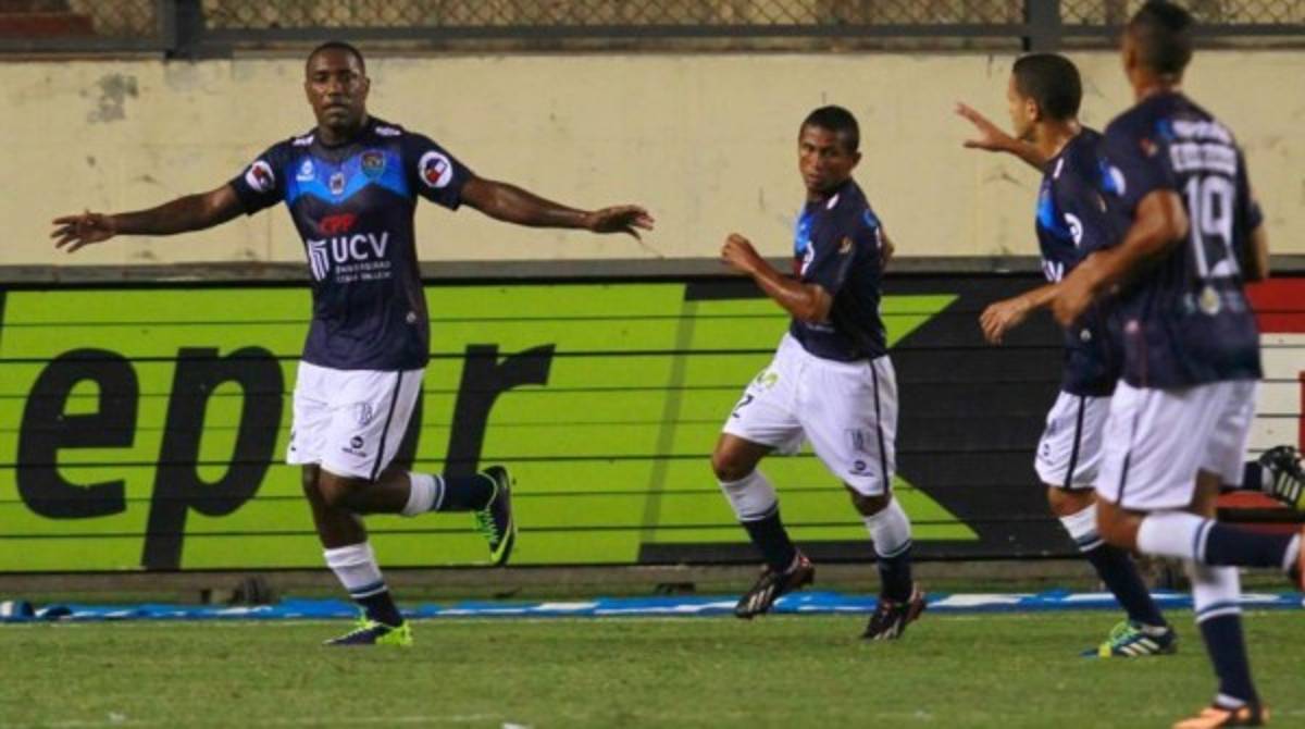 Doblete de Luis Tejada para la victoria de César Vallejo en Perú