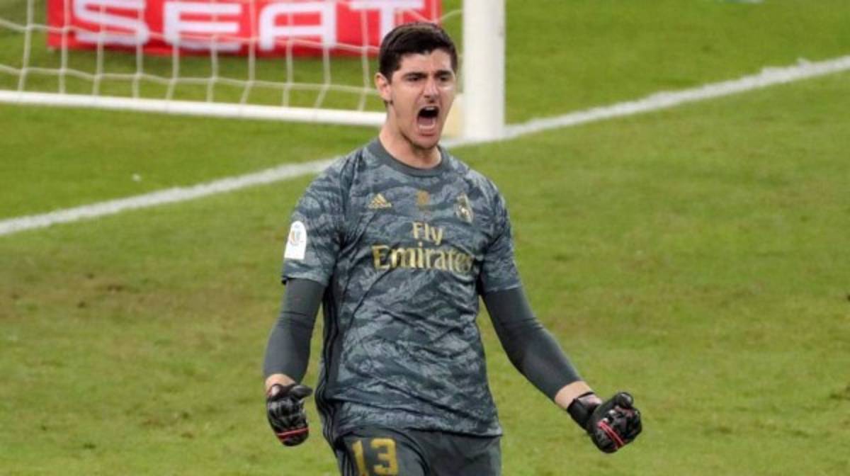 Revolución inédita en Real Madrid: Pesos pesados de baja y los 11 intocables por Florentino Pérez