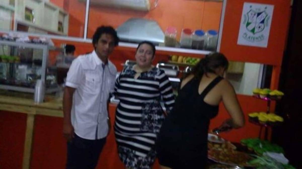 Grandes futbolistas hondureños que se han convertido en empresario tras su retiro