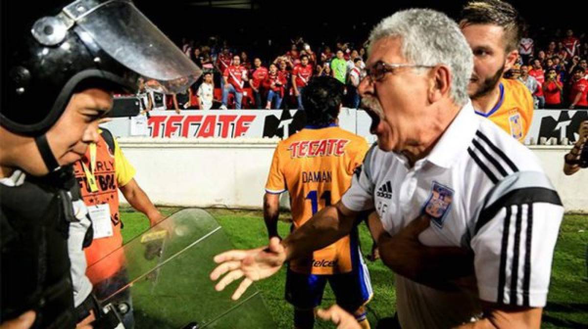 El 'Tuca' Ferreti desata su furia y pide protección para los seguidores de Tigres