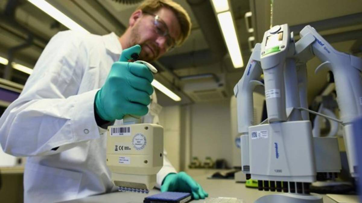 Coronavirus: El presidente de un club de fútbol que puede tener la vacuna