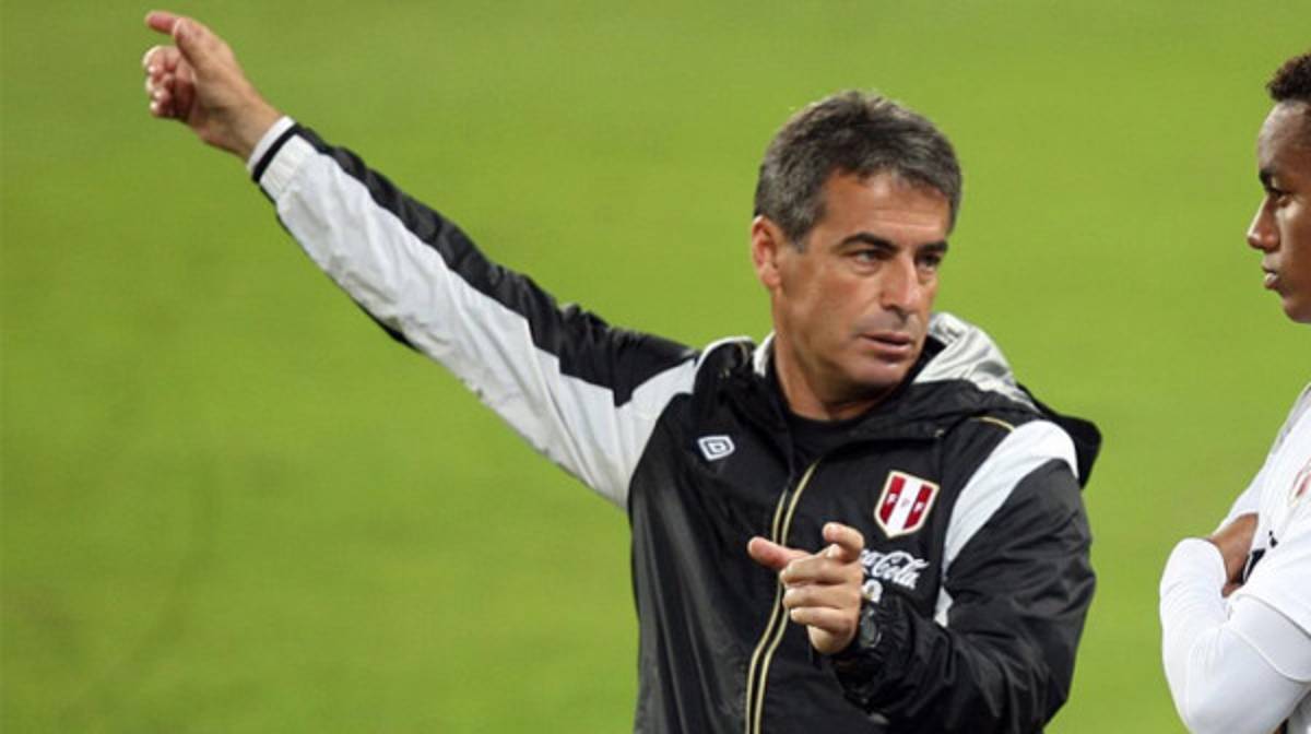 Uruguayo Pablo Bengoechea es nuevo técnico de selección peruana