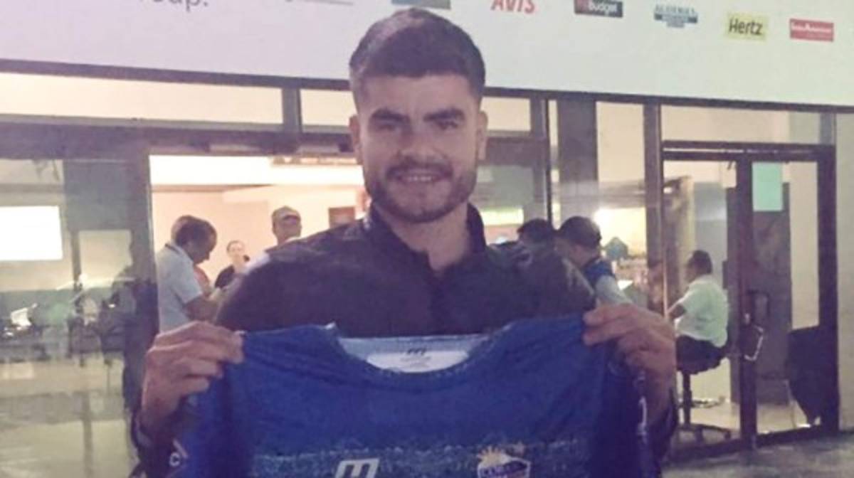 RUMORES Y FICHAJES: 'Loco' Abreu quiere volver a Santa Tecla y Saprissa traería a un ex mundialista tico