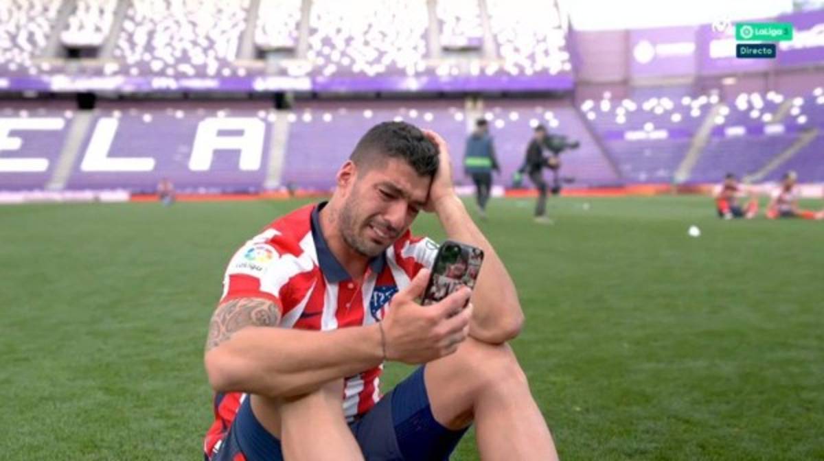 Júbilo y tristeza: El enorme gesto de Luis Suárez y la triste imagen de Benzema tras la coronación del Atlético