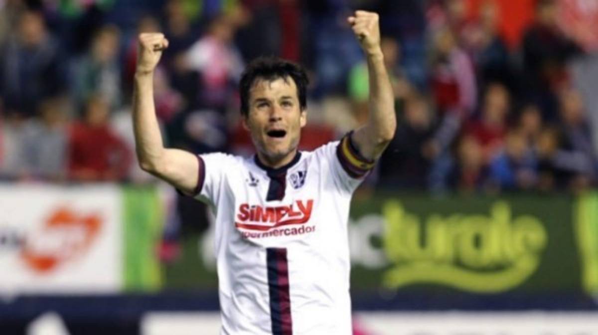 Los futbolistas que han estado al menos 10 temporadas en su equipo actual