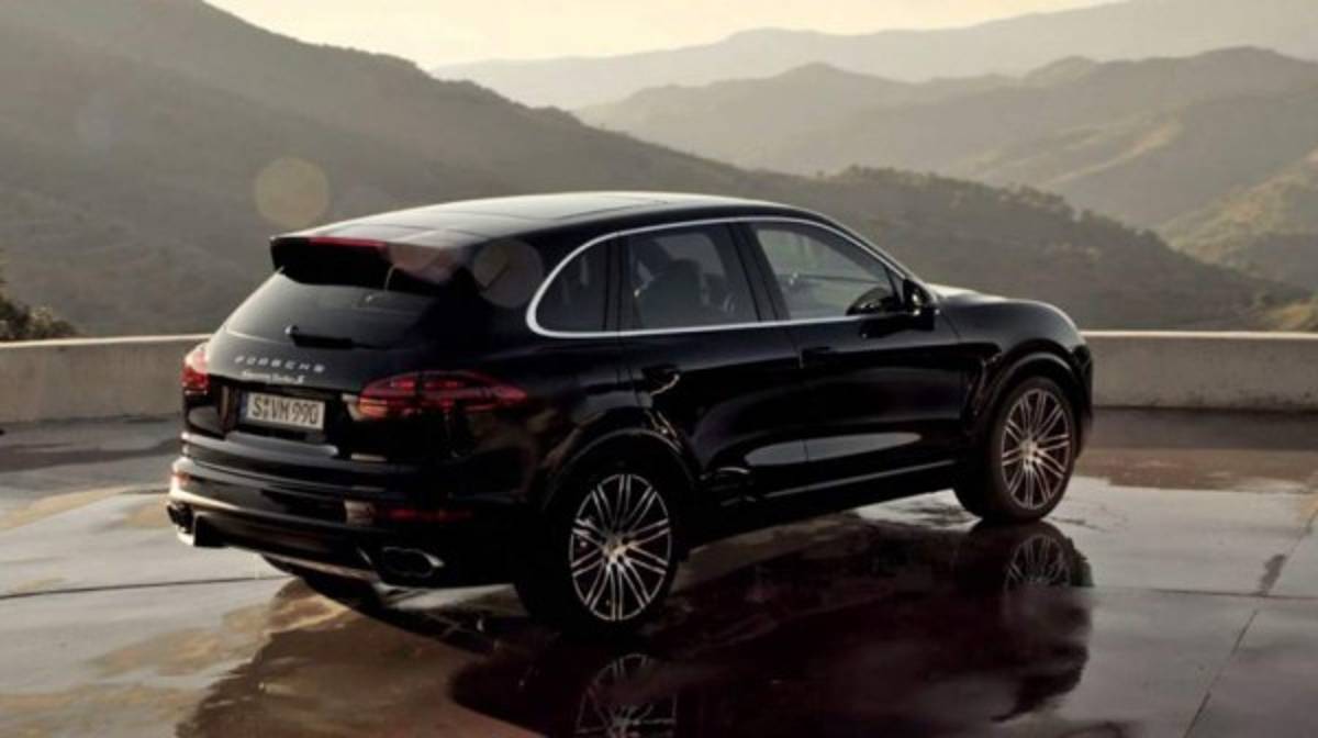 Los autos que Cristiano Ronaldo guarda como su colección