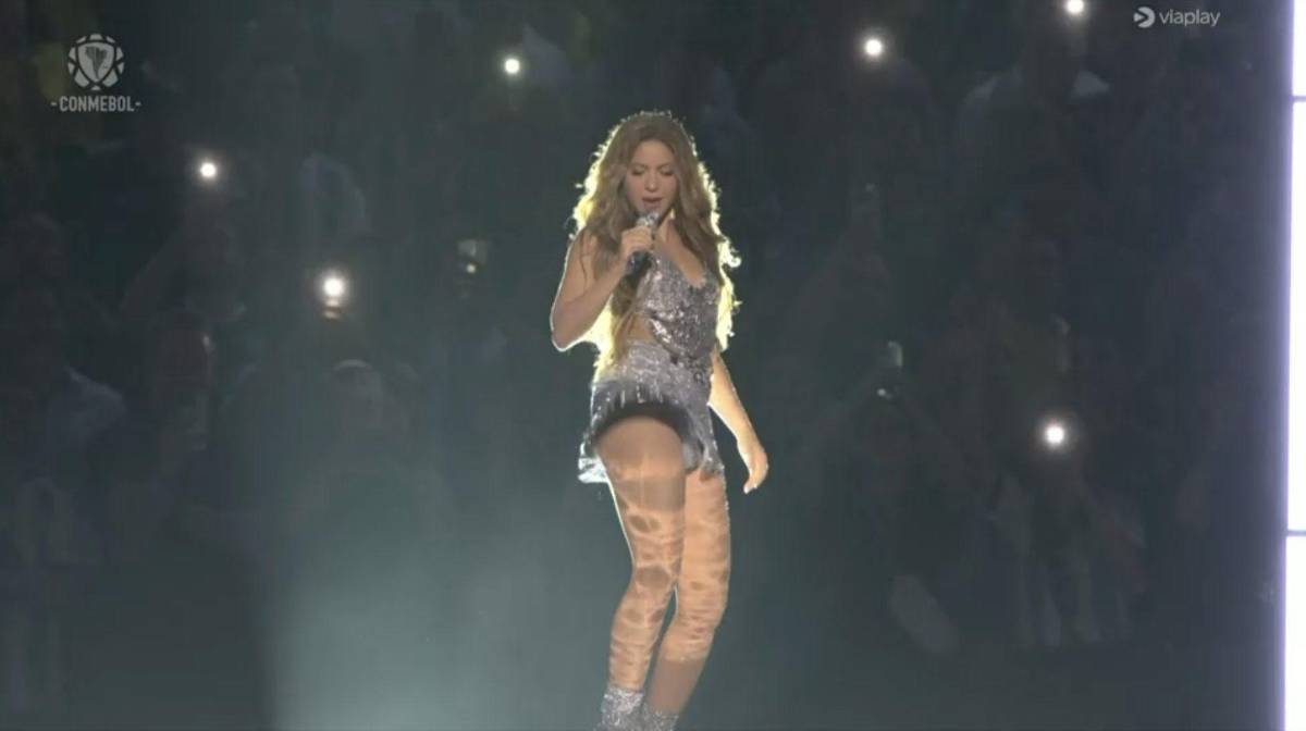 Shakira se roba suspiros en el show del mediotiempo en la final de la Copa América entre Argentina-Colombia