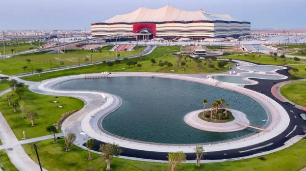 Al Bayt, el estadio de Qatar 2022 con camas y parqueo para taxis acuáticos