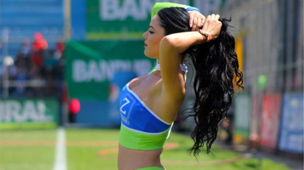 Ismari García, la belleza que engalana los juegos de la Liga de Guatemala