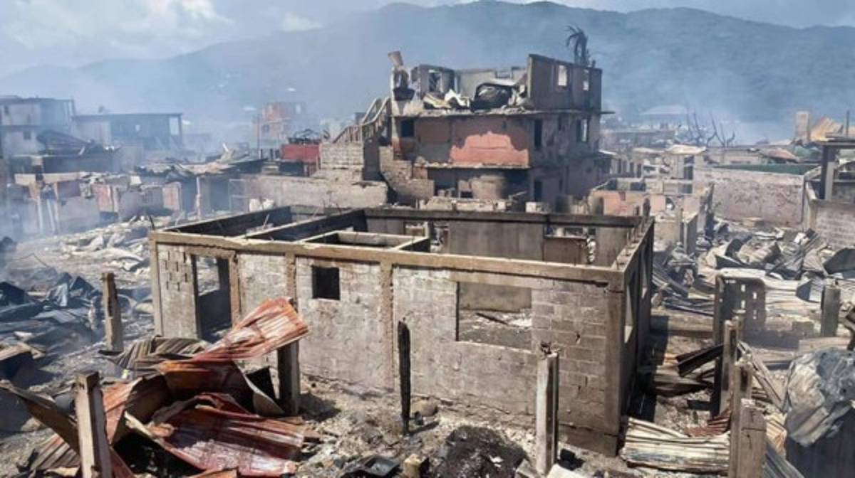 ¡Apocalíptico! Imágenes dolorosas de la devastación que dejó el incendio que arrasó la isla de Guanaja