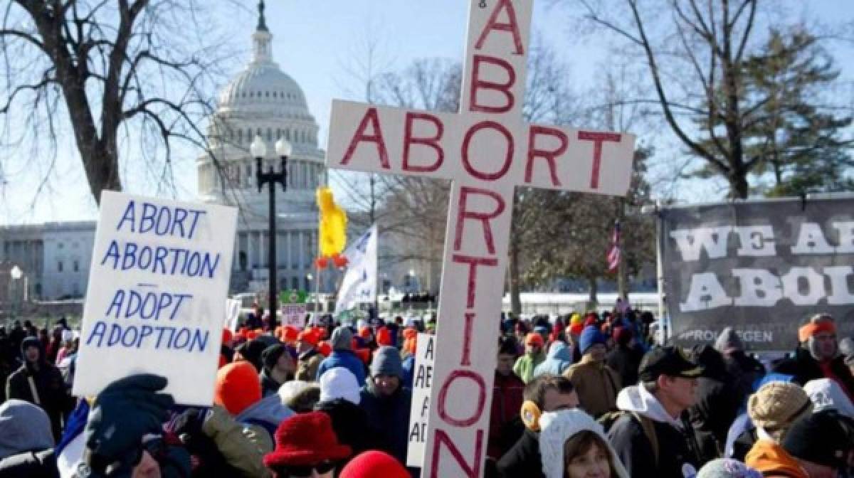 Estados de EEUU aprovechan la pandemia para restringir acceso al aborto