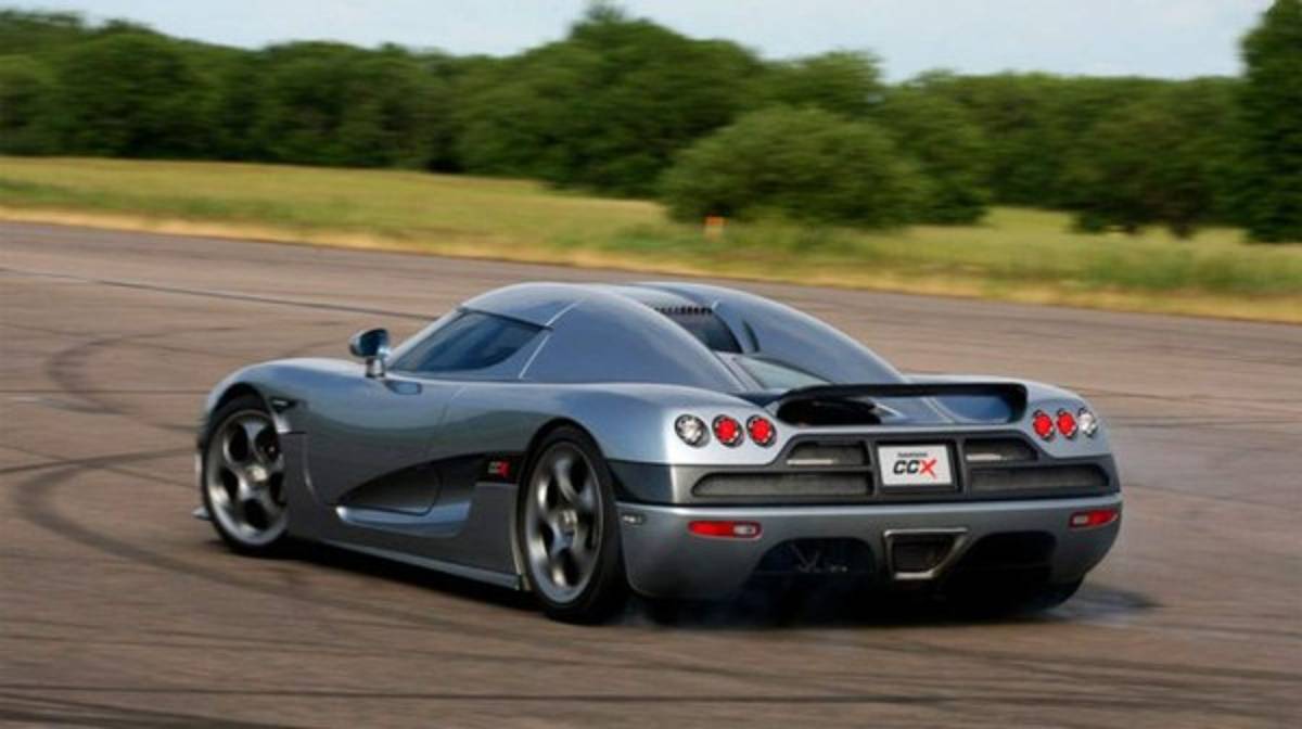 Los autos que Cristiano Ronaldo guarda como su colección