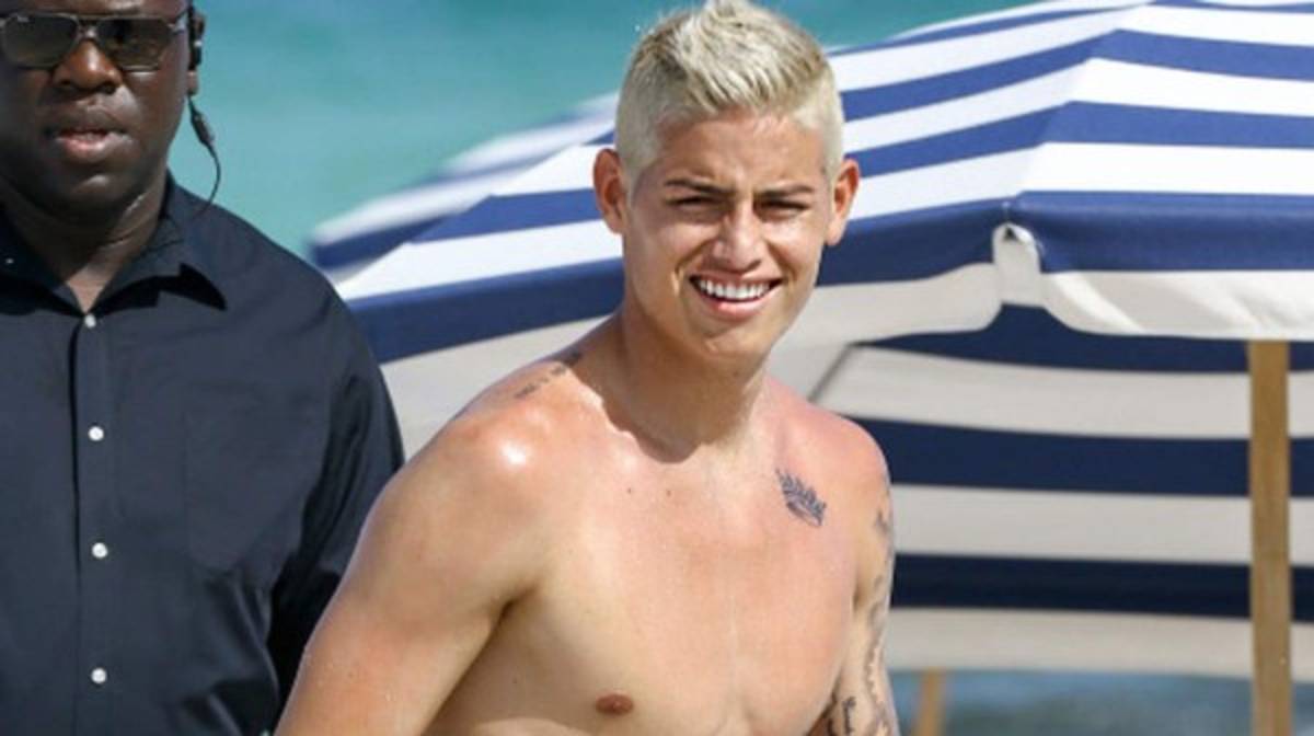 Como Lionel Messi, otros futbolistas por el mundo que sorprendieron al pintarse el pelo