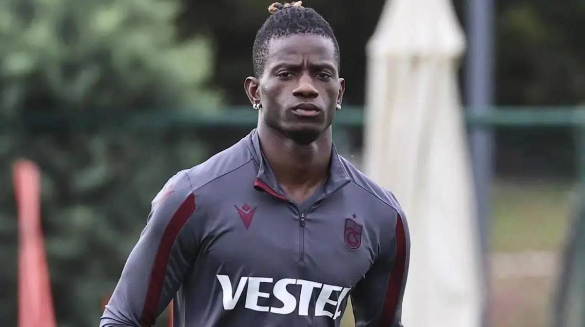 Ex Barcelona se convierte en la gran estafa del fútbol moderno: puso a jugar a su hermano gemelo y así responde