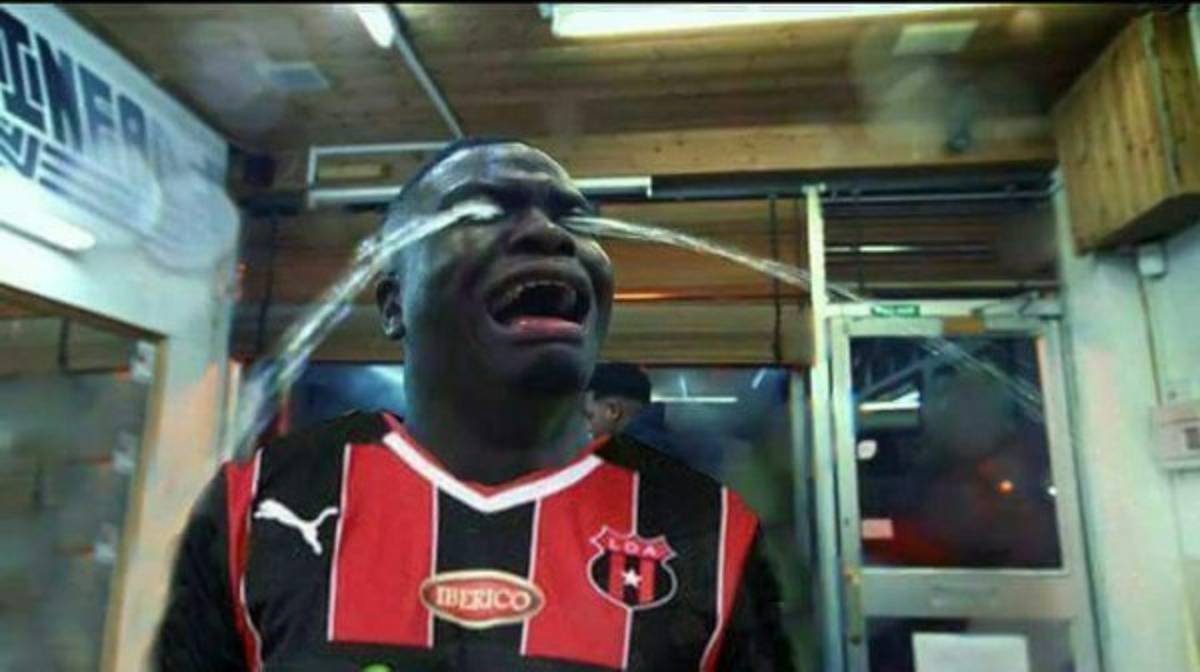 ¡Memes para morir de risa! Jonathan McDonald fue héroe y villano del clásico tico