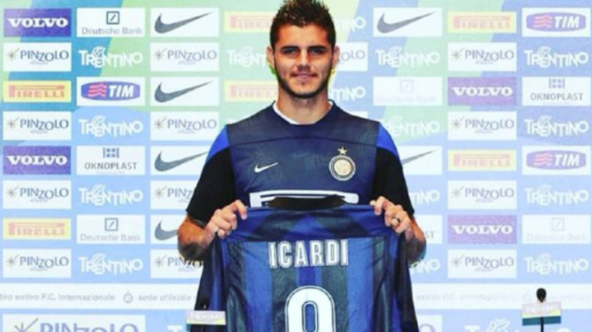 Su primer ‘bombazo’ y la noticia que lo cambió todo: la agitada vida de Fabrizio Romano, el periodista que le pega a los fichajes