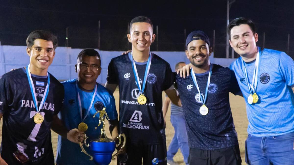 Alberth Elis, más cerca de segunda división: Panteras FC, campeón departamental en su primer torneo