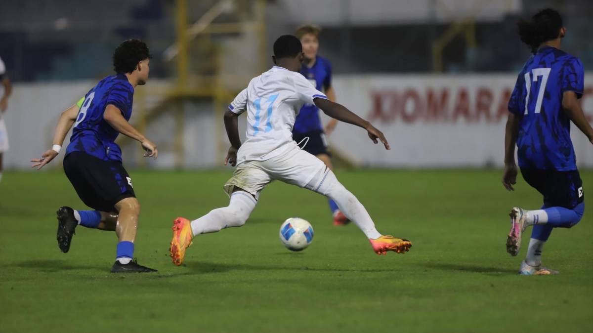 El hijo de David Suazo se lesionó, aficionados se quedaron hasta medianoche para ver a la sub-17 de Honduras; Rueda, presente