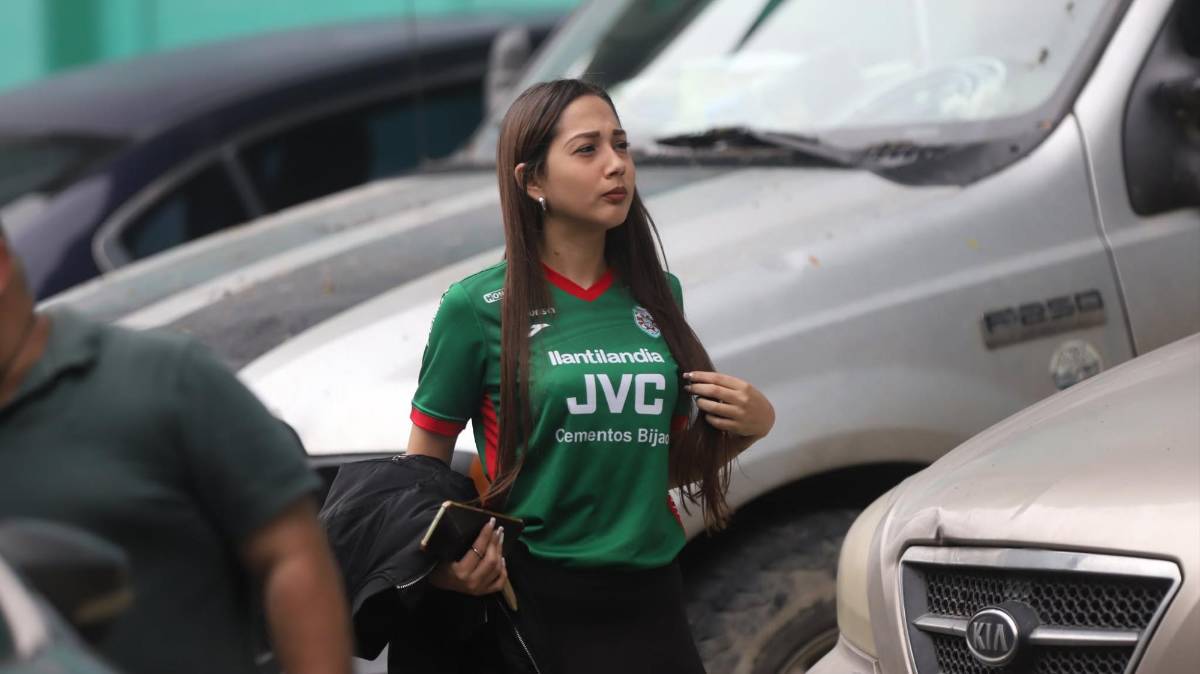 ¡El frío no fue obstáculo! Las bellezas destacan en el Marathón vs Victoria y los aficionados acompañan al Monstruo Verde