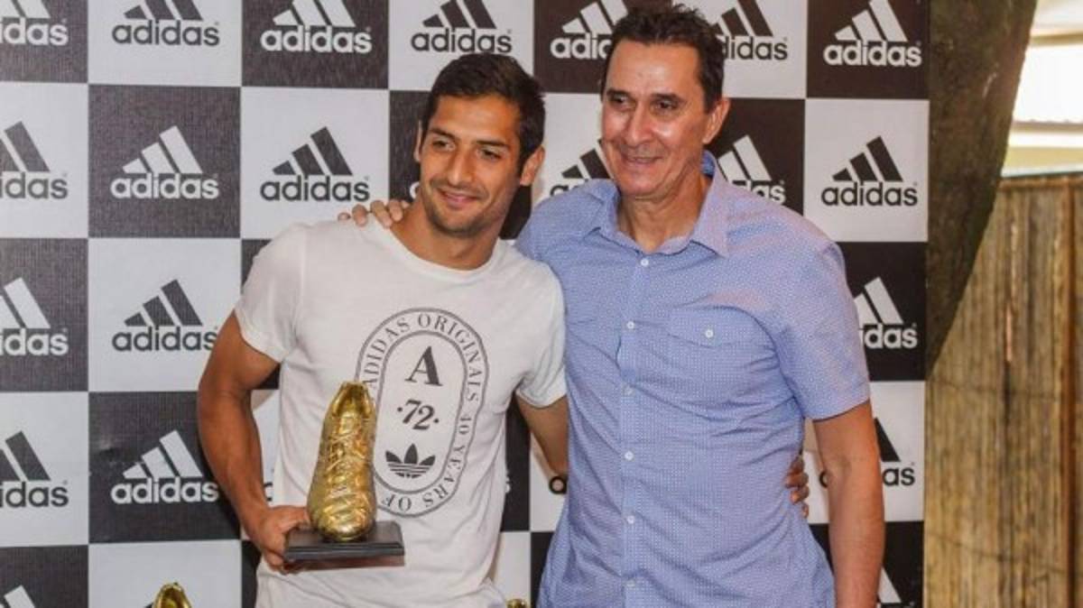 Jugadores que han sido dirigidos por sus padres