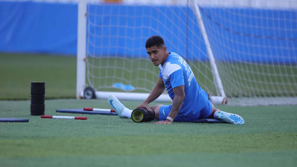 A “oscuras” entrenó la Selección de Honduras, Palma calienta motores y la charla de Rueda con el portero titular
