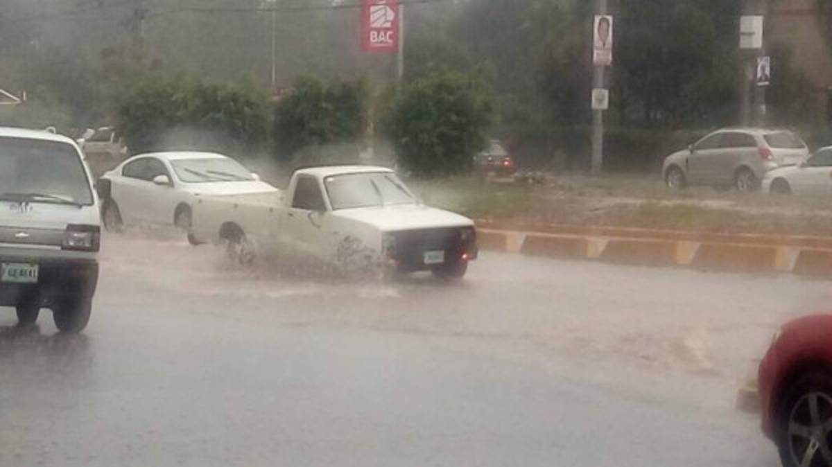 FOTOS: Caos, túneles inundados y destrucción deja fuerte lluvia en Tegucigalpa