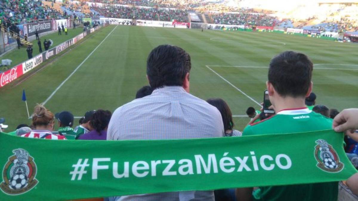 Mexicanos se lucen con espectacular homenaje a los héroes del terremoto