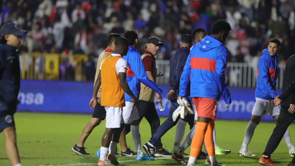 El adiós de Pedro Troglio con Olimpia: homenajeado, lo vivió con intensidad y quedó al borde de las lágrimas