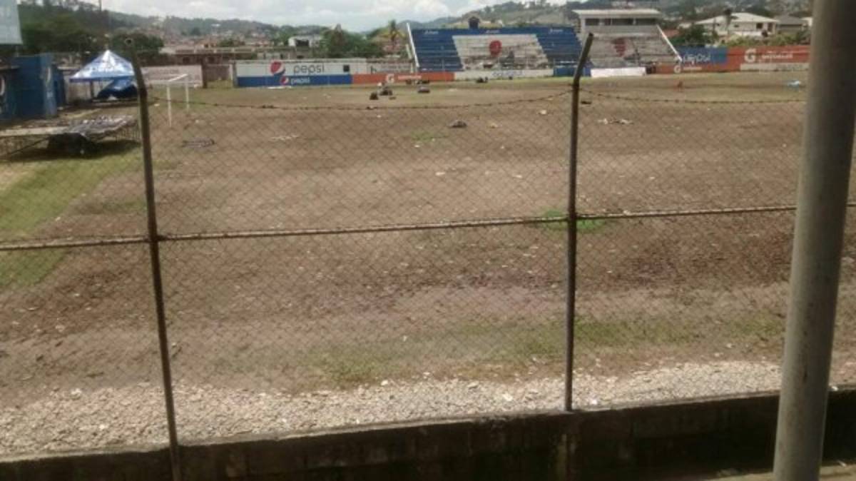 Estadio Sergio Reyes en Santa Rosa de Copán queda destruido tras un evento