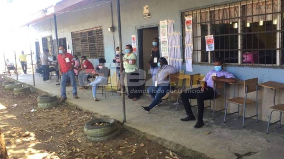 Denuncias, zafarranchos y hasta venta de barbacoa: así han sido las elecciones internas 2021 en Honduras
