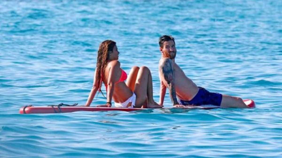 Las nuevas y explosivas imágenes de Antonella Rocuzzo en Ibiza