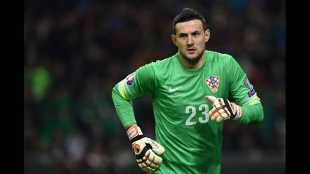 ¡Duelo de arqueros! Ochoa y Navas encabezan la lista de los porteros con más atajadas del Mundial