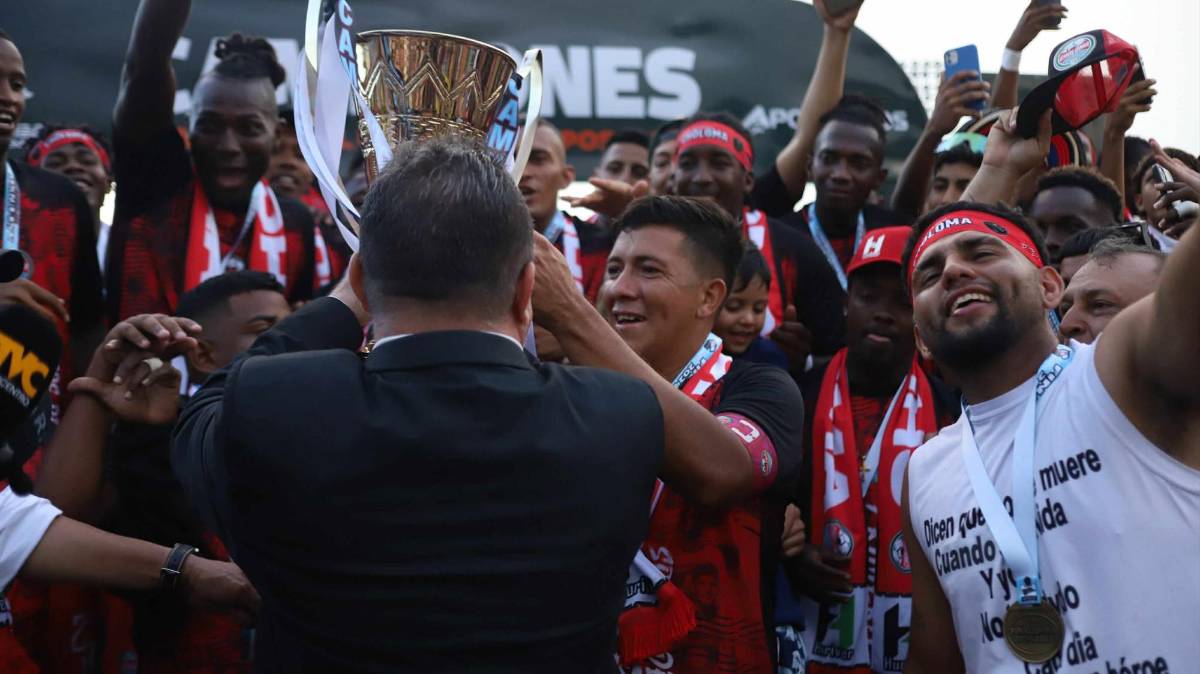 ¡Celebración y lágrimas! CD Choloma festeja por todo lo alto volver a la primera división de Honduras