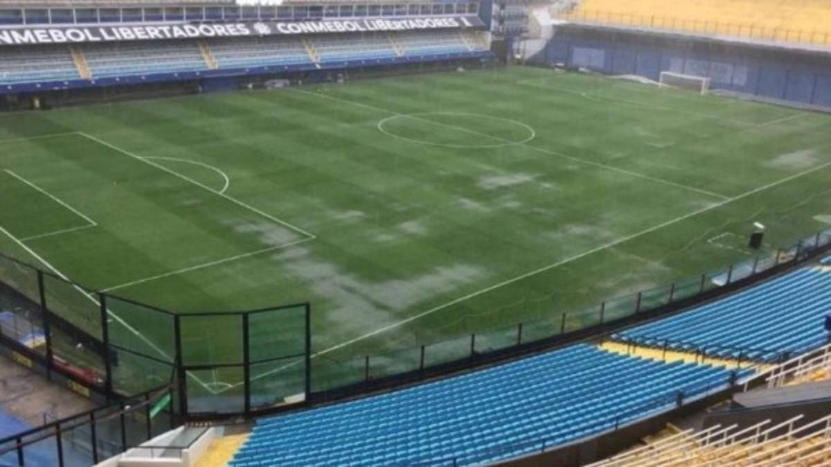 EN FOTOS: Así se ve La Bombonera por el torrencial aguacero en Buenos Aires
