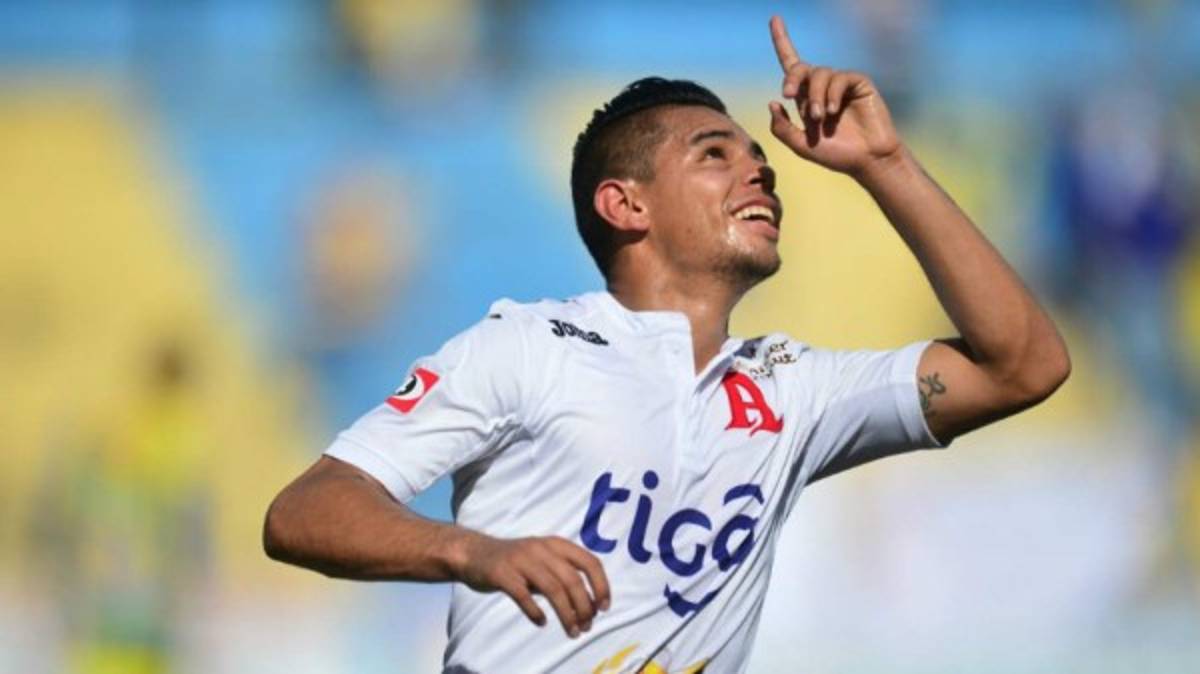 RUMORES/FICHAJES: Otro tico a España; hondureño a México y un triniteco llega a Costa Rica