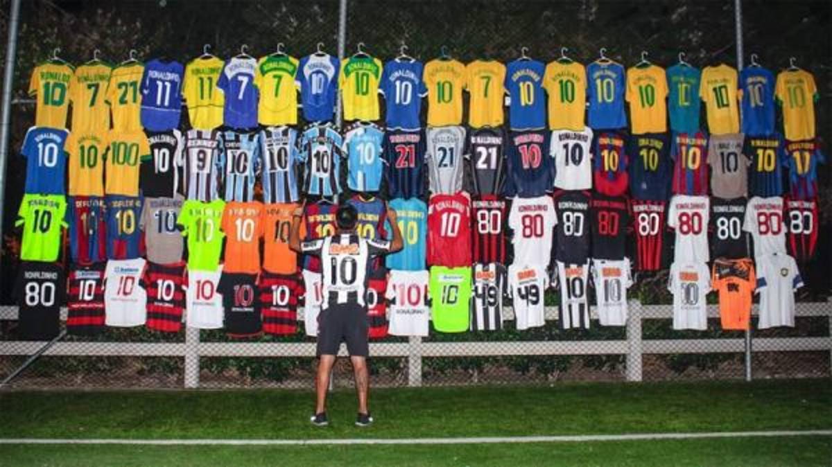 Messi, Ronaldinho y Maynor Figueroa: Los futbolistas que tienen su propio museo de camisas
