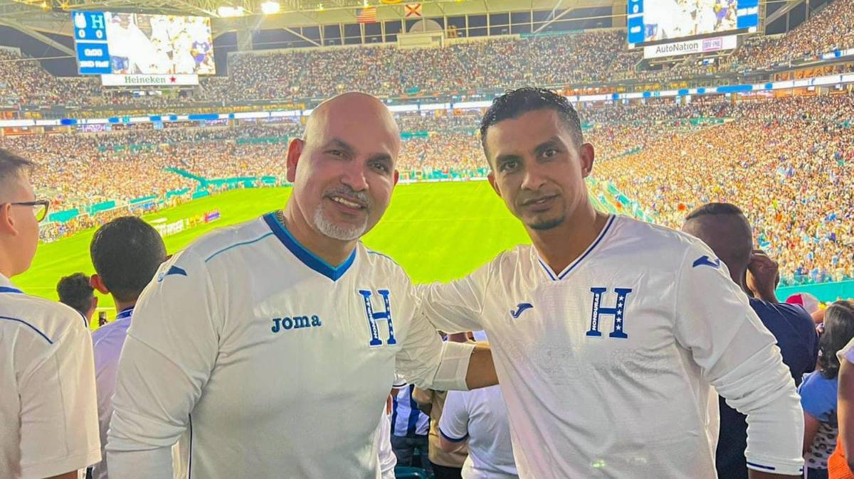¡De locos! Desde Jorge Messi y Mario Kempes, hasta “Residente”: Las personalidades que asistieron al Hard Rock para el Honduras-Argentina