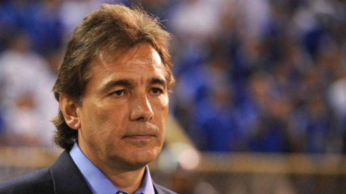 Carlos De los Cobos: 'Nunca me ofrecieron solo dirigir el juego ante Honduras'