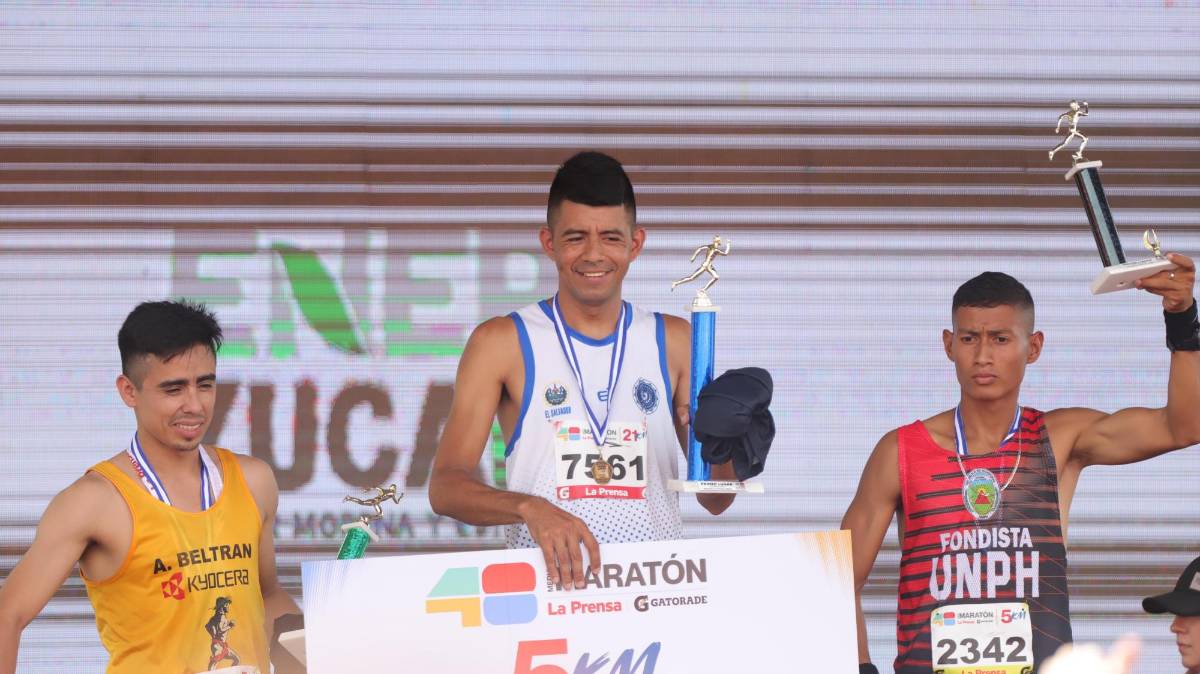 Maratón La Prensa: Atletismo puro, belleza femenina, mascotas corriendo y alegría en búsqueda de la meta