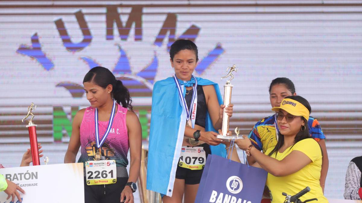 Maratón La Prensa: Atletismo puro, belleza femenina, mascotas corriendo y alegría en búsqueda de la meta