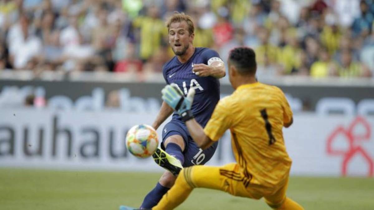 Fotos: Brutalidad de Keylor Navas en el Real Madrid-Tottenham disputado en Múnich