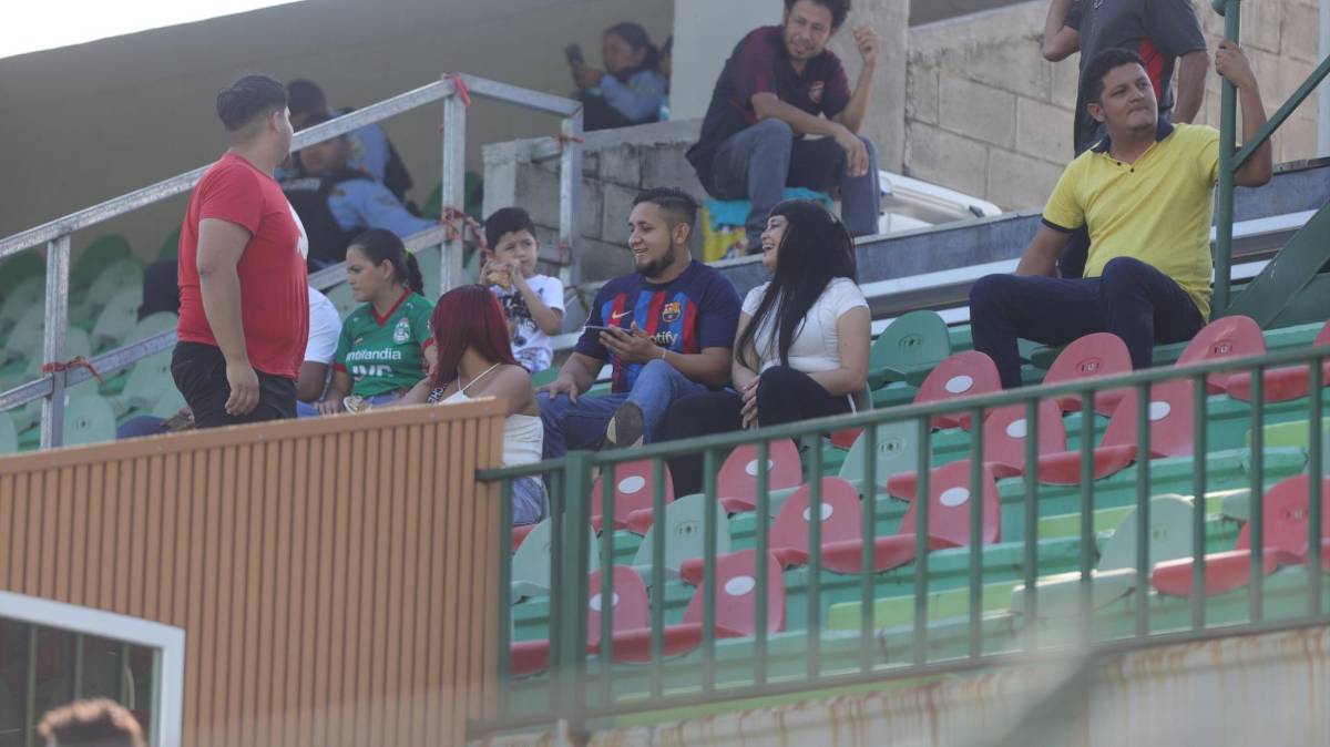 ¿Quién es la chica que robó suspiros en el Marathón vs Motagua? Así recibieron a la Tota Medina en la Cueva del Monstruo