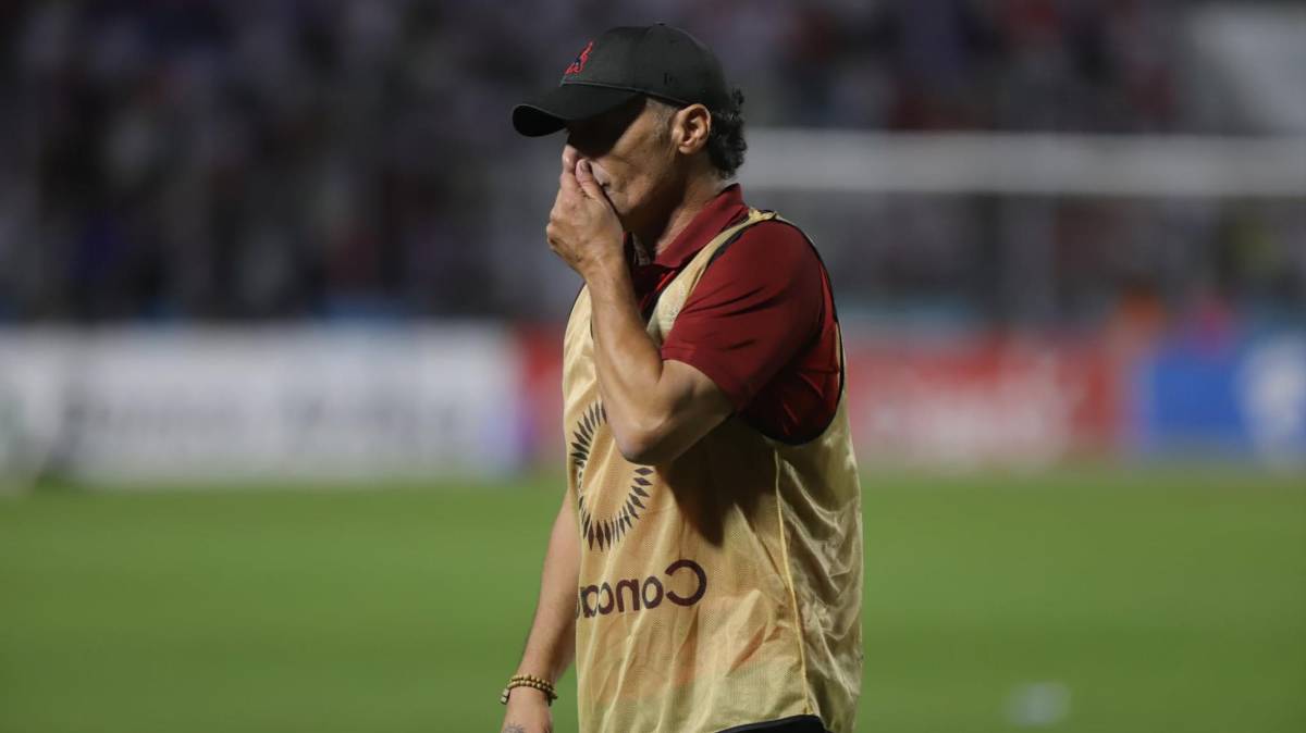 El adiós de Pedro Troglio con Olimpia: homenajeado, lo vivió con intensidad y quedó al borde de las lágrimas