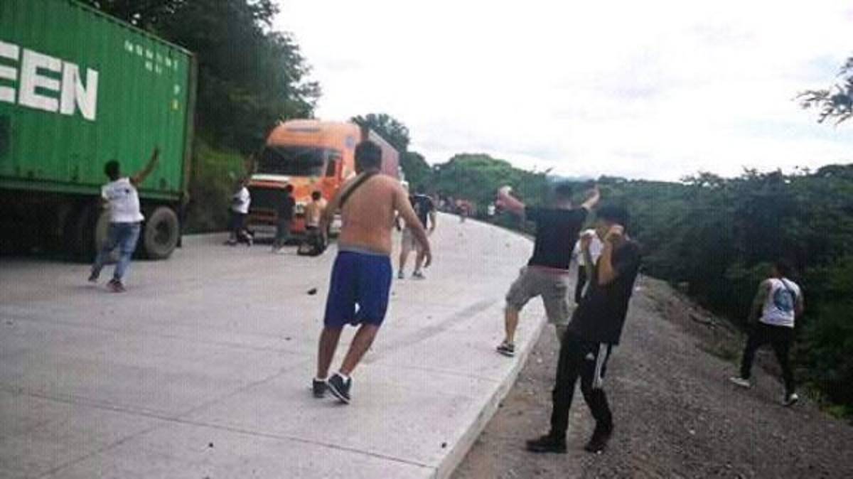 FOTOS: El cobarde ataque al Alianza de El Salvador en Tegucigalpa