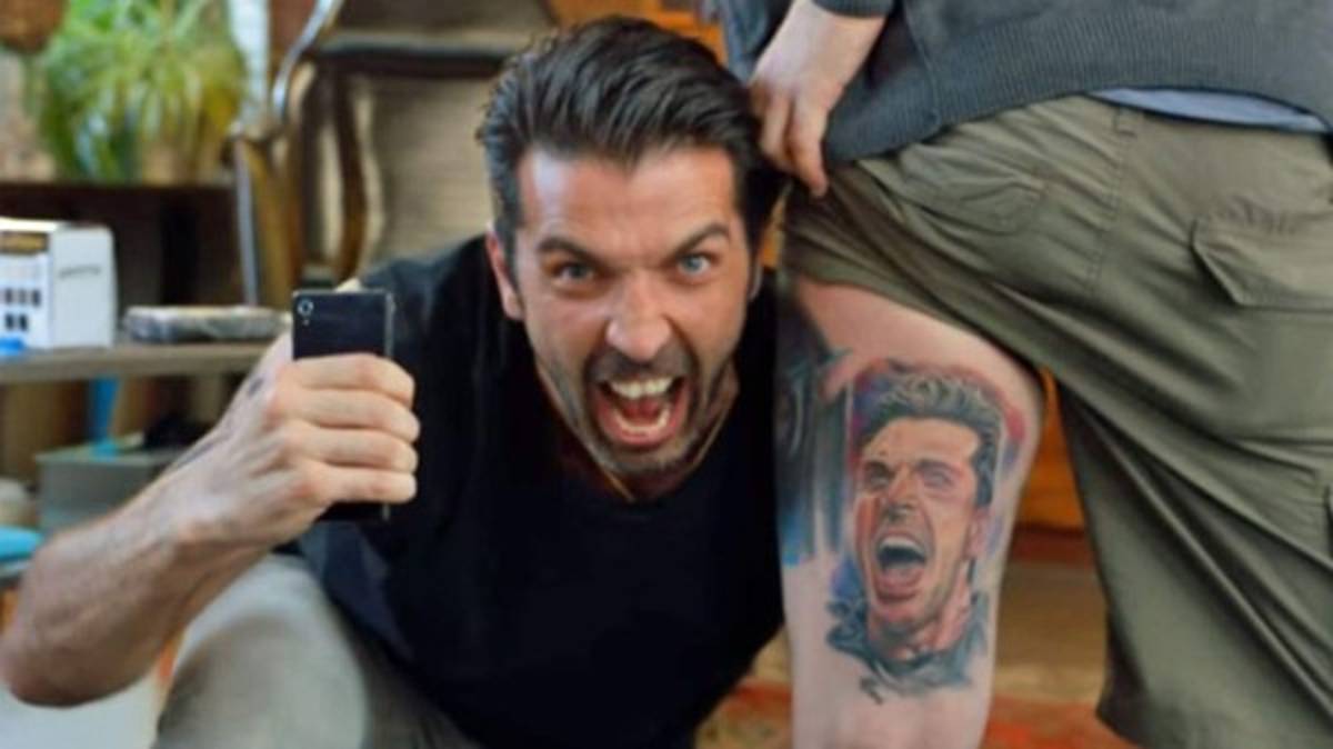 INCREÍBLE: Ellos son los aficionados que plasmaron a sus ídolos en su piel