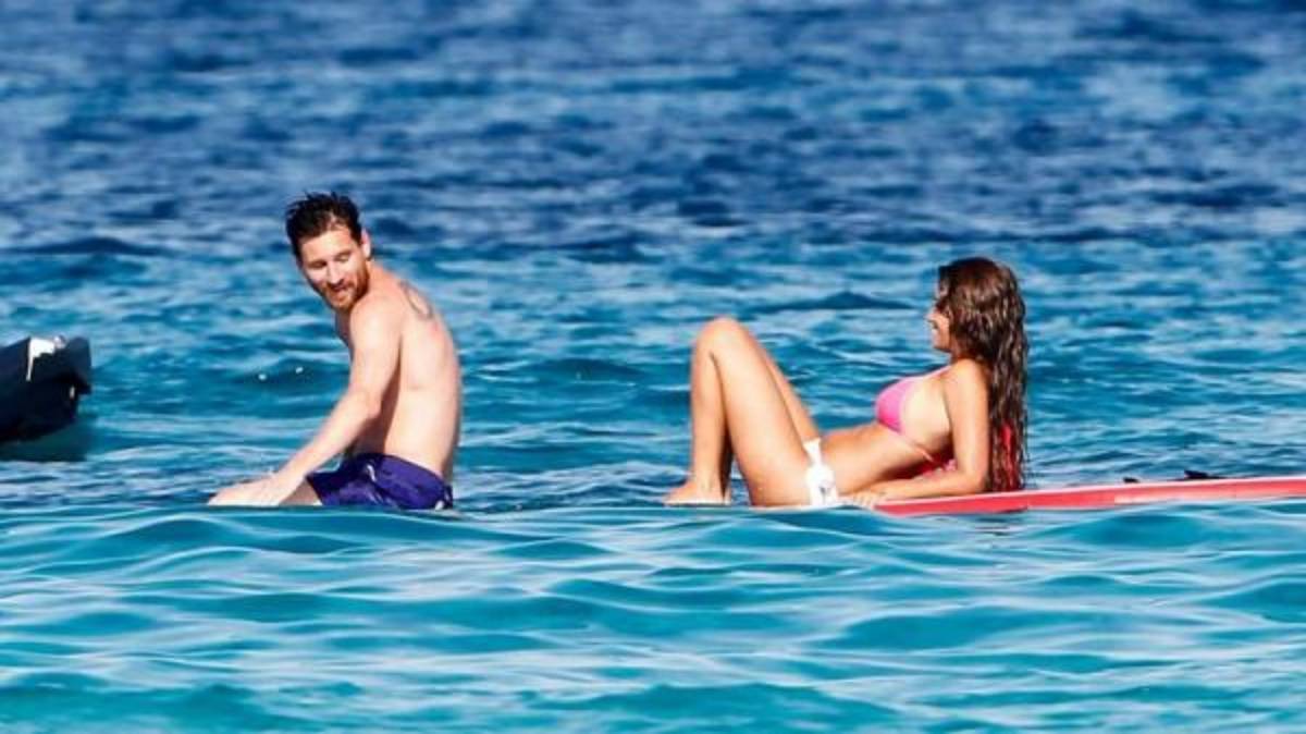 Las nuevas y explosivas imágenes de Antonella Rocuzzo en Ibiza