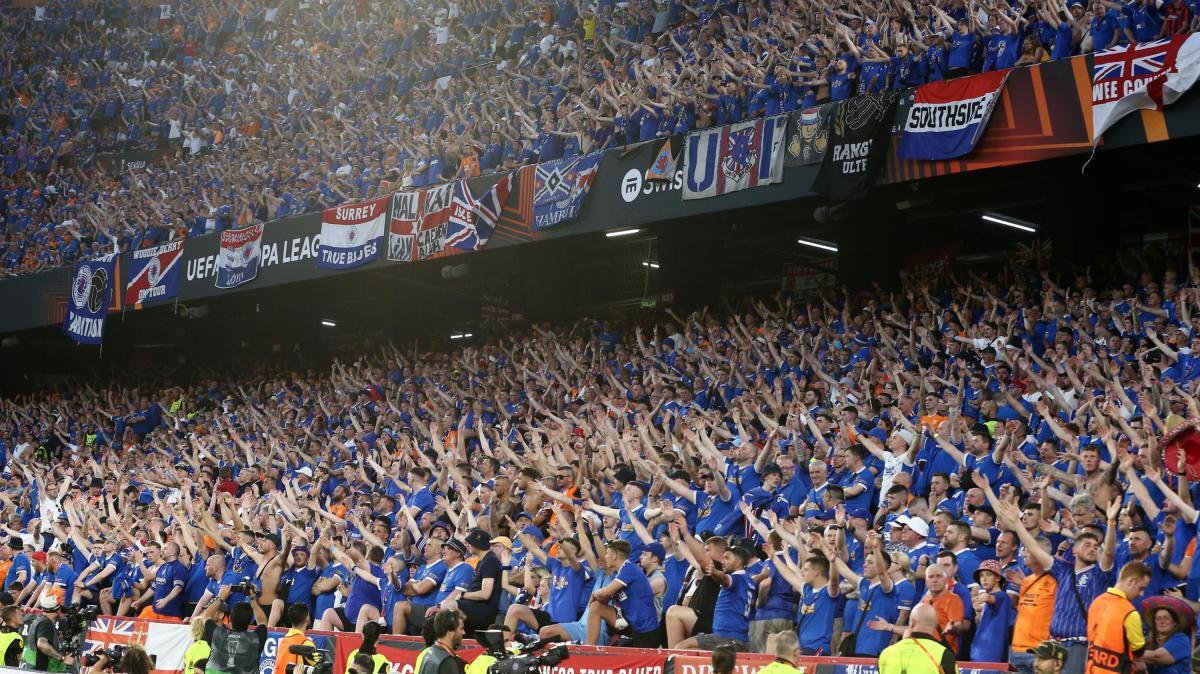 Así terminó el Clásico: celebraron en la cara del rival, no soportaron y se desató el caos en en el césped